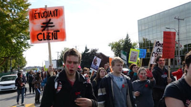 Les étudiants de la région manifestent à Trois-Rivières