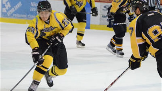 Une coupe Memorial québécoise pour le hockey senior