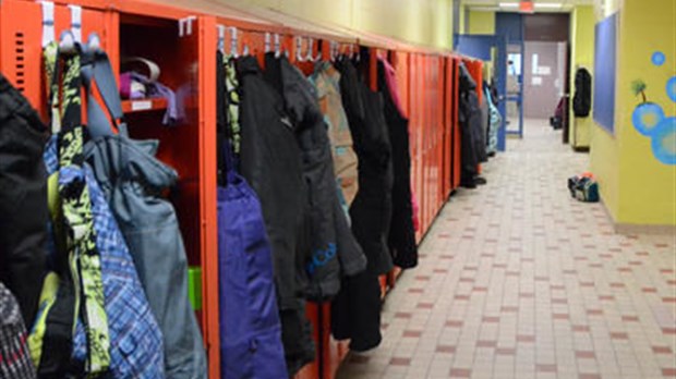 Écoles ouvertes aux intrus