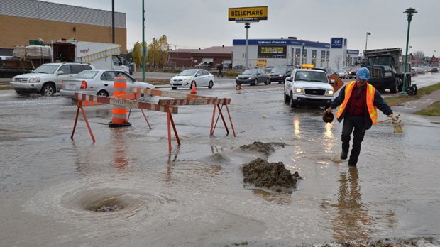 Le boulevard Jean-XXIII se transforme en rivière