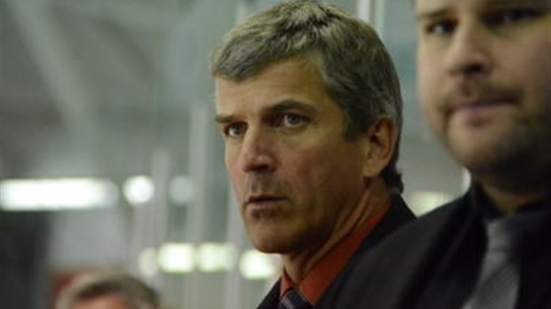 Jacques Laporte à ses derniers milles derrière le banc des Patriotes de l'UQTR