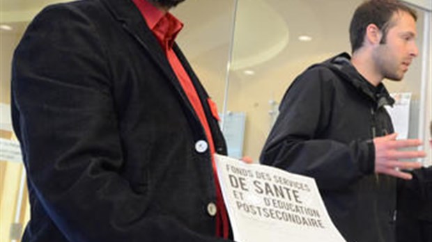 Les étudiants rencontrent la députée