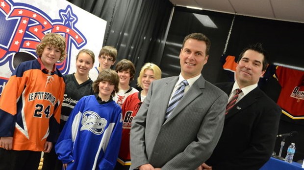 Le hockey envahira les écoles