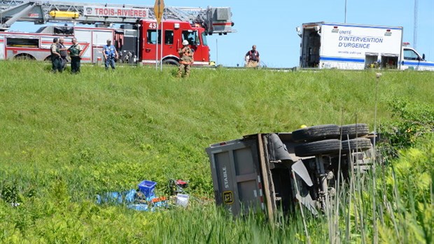 Un camion-benne s'est renversé sur la 40