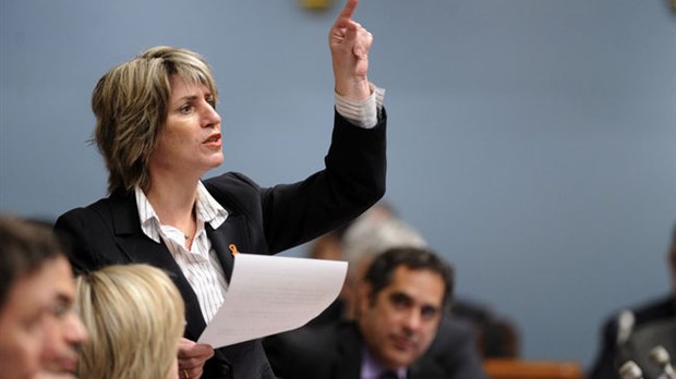 Danielle Saint-Amand envoie «chier» la ministre Martine Ouellet