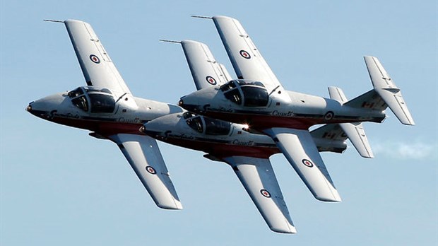 Les Snowbirds à Trois-Rivières
