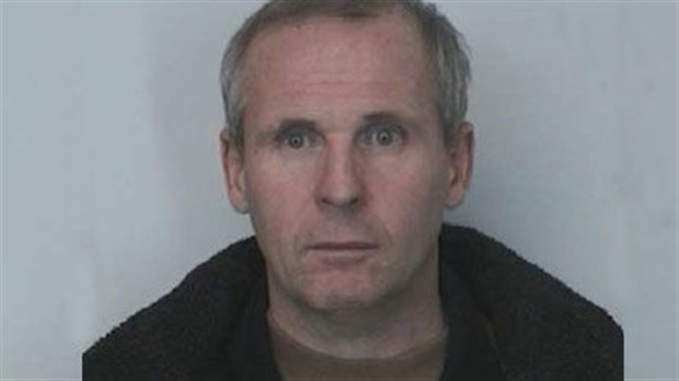 Agression sexuelle: Henri Caron écope de 27 mois de prison