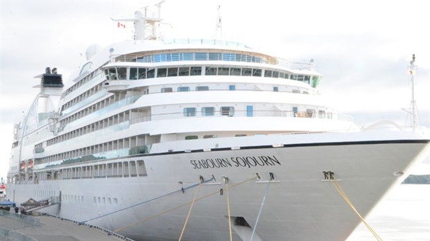 Le Seabourn Sojourn fait escale à Trois-Rivières