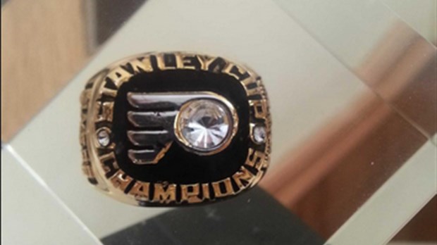 La bague d'André Dupont volée