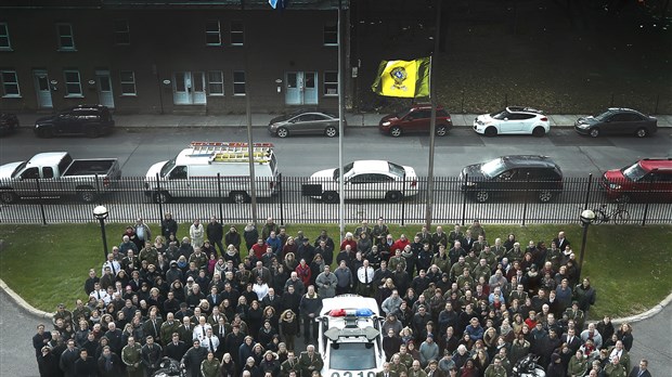 Mise en berne des drapeaux de la Sûreté du Québec à la mémoire des victimes de la route