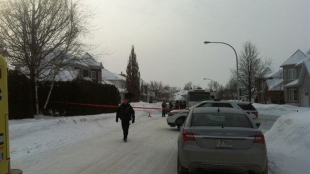 Le conseil municipal prend une minute de silence