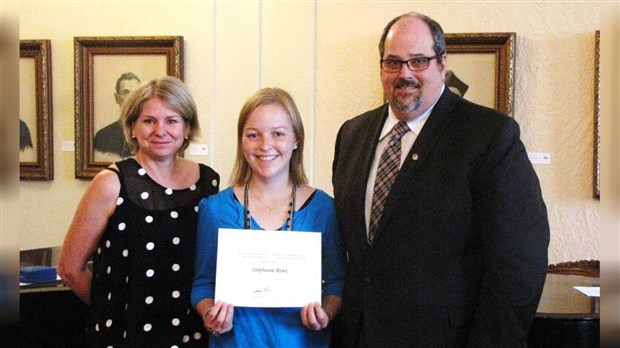 Une élève du Séminaire Saint-Joseph reçoit la Médaille académique du gouverneur général du Canada