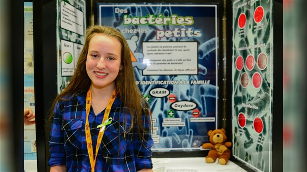 Une élève du Collège Marie-de-l'Incarnation remporte 200 $ lors de l'Expo-sciences Hydro-Québec