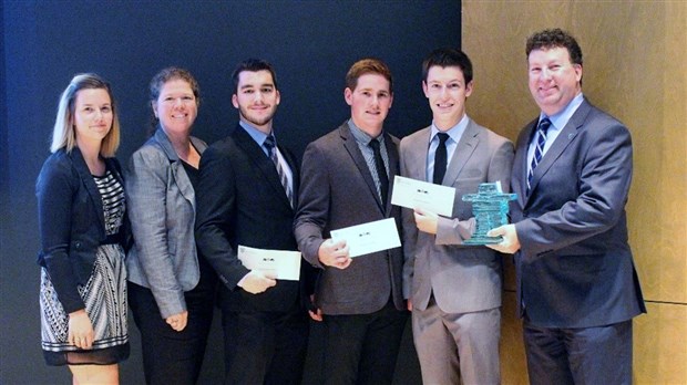 Un groupe d'étudiants en Technique policière remporte un important prix du Réseau Intersection