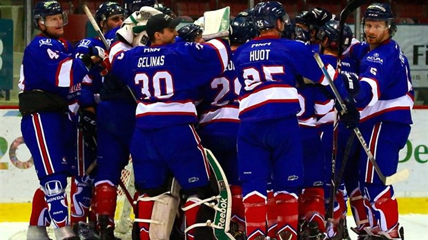 Le Blizzard offre une victoire en fusillade aux nouveaux entraîneurs