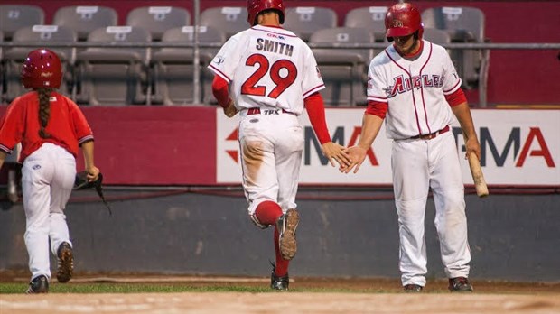 Jon Smith échangé aux Saltdogs de Lincoln