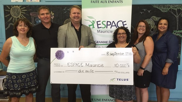 ESPACE Mauricie reçoit 10 000$ de Telus  pour son projet « La prévention, ça marche! »