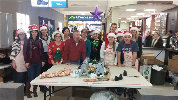 La campagne d’emballage cadeaux 2016 récolte 18 095 $