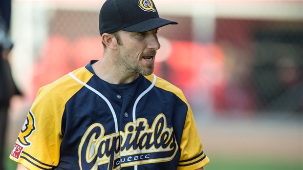 Les Aigles acquièrent le releveur Ryan Leach