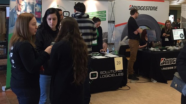 Plus de 300 visiteurs au rendez-vous au StagEmploi 2017 de l’UQTR 