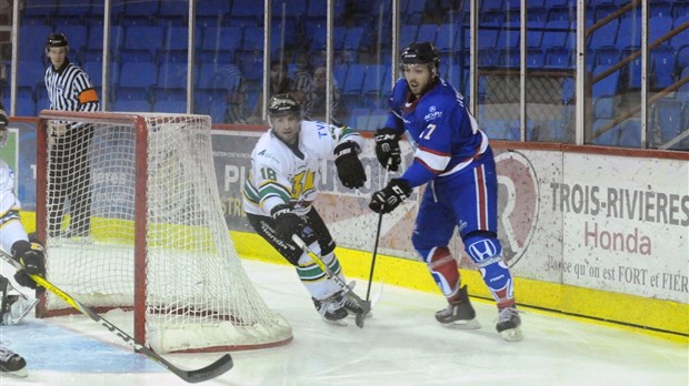 Jonathan Bellemare et Nicolas Corbeil honorés par la LNAH