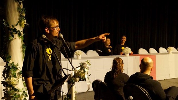 La Ligue d’improvisation mauricienne dans le décor du  Théâtre des gens de la place