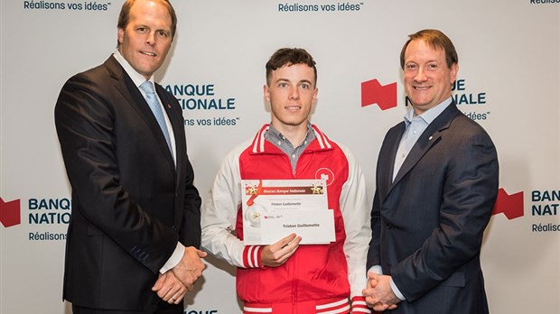  L’étudiant-athlète Tristan Guillemette reçoit une bourse de 2 000 $