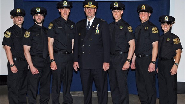 Assermentation de 6 nouvelles recrues à la police de Trois-Rivières 