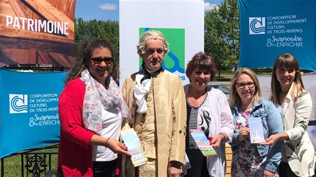 Le Manoir Boucher de Niverville, la maison Rocheleau dite « Manoir des Jésuites » et l’église St.James se donnent un air d’été! 