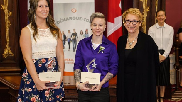 Amélie Richard remporte le prix Technologies de pointe d’une valeur de 2 000 $ au concours Chapeau, les filles!
