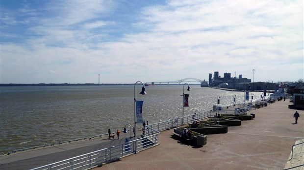 Disparition dans les eaux du fleuve