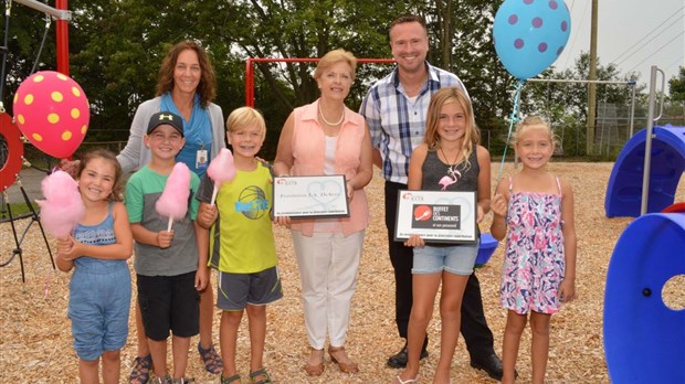 Une nouvelle aire de jeux pour les enfants  du Centre Arc-en-ciel de Trois-Rivières