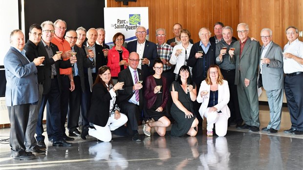 Retrouvailles des présidents pour lancer les festivités dans le cadre du 35e anniversaire de la corporation