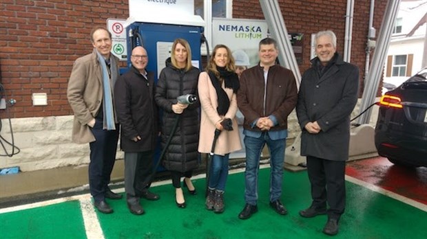 Rendez-vous branché de Trois-Rivières : les citoyens de la région ont testé les avantages de la voiture électrique