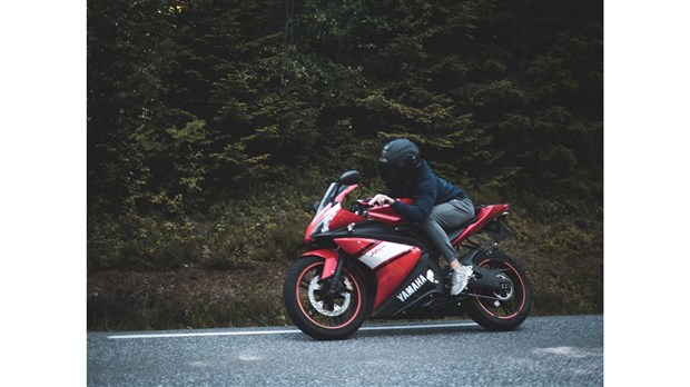 Poursuite policière d'une motocyclette 