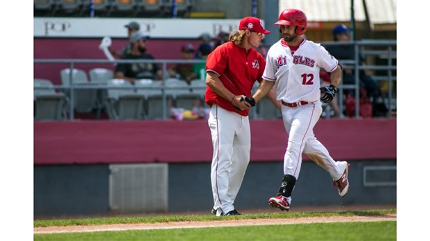 Taylor Oldham des Aigles passe aux Jackals