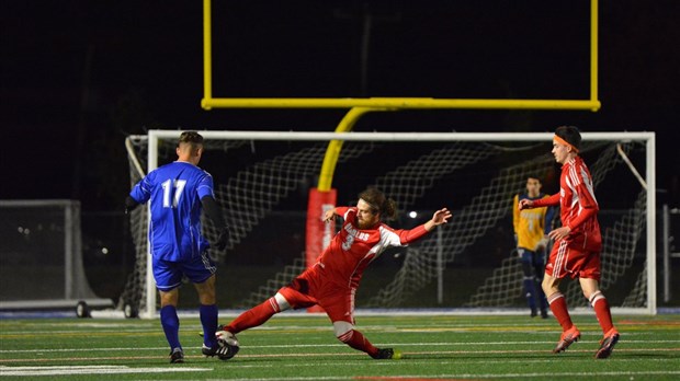 Cégep de Trois-Rivières : l’équipe masculine de soccer promue en division 1