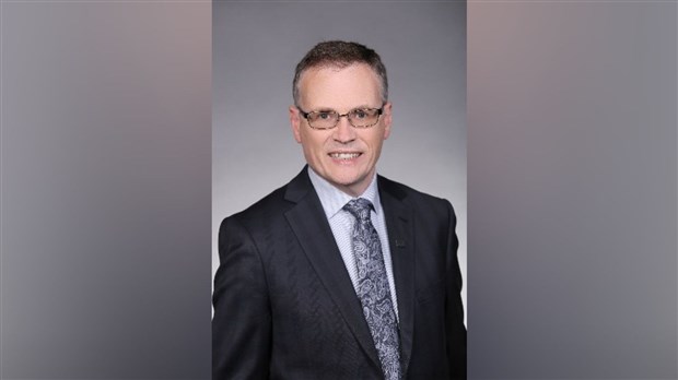 Pierre Genest honoré par l'ADGMQ pour ses 25 ans dans le domaine municipal