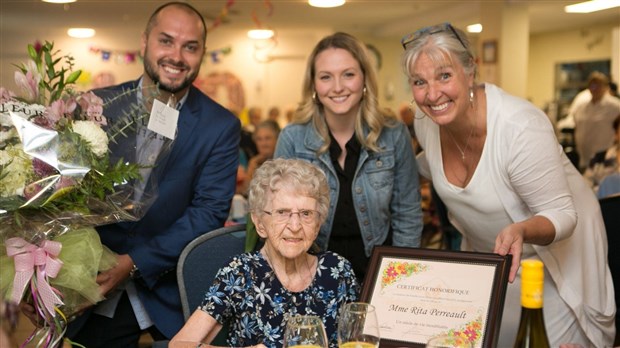 Une centenaire à la Résidence Ste-Famille 