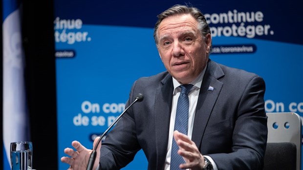 « Les heures passent, mais la douleur reste toujours aussi vive », dit François Legault