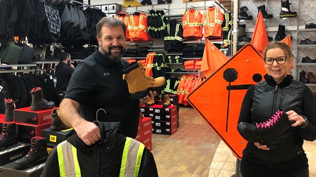 La bannière Centre du Travail débarque à Shawinigan