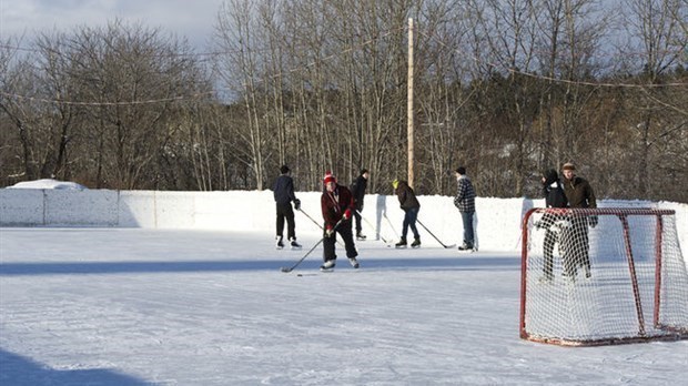 Le jeu libre permis sur les patinoires extérieures de Shawinigan