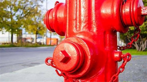 Tests de débit sur 386 bornes d’incendie à Shawinigan : l’eau demeure potable 