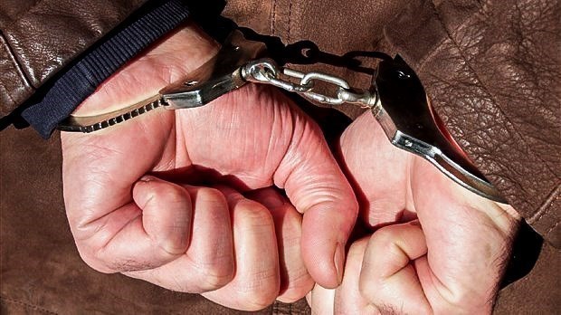 Pornographie juvénile : un homme arrêté à Saint-Alexis-des-Monts