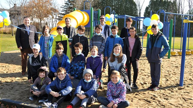 Deux nouveaux parcs-écoles pour l’école des Champs-et-Marées et la communauté 
