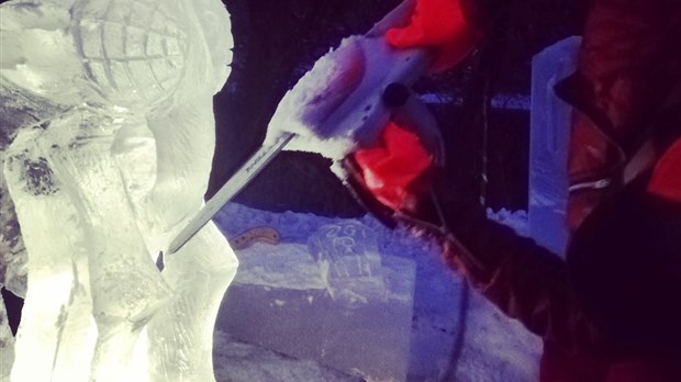 Des sculptures de glace installées au Moulin seigneurial de Pointe-du-Lac
