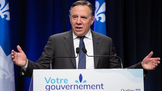 Quatre régions passeront au palier orange dès lundi, annonce le premier ministre Legault