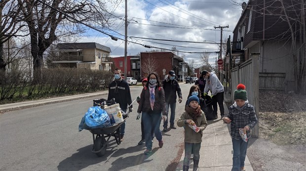 400 lb de déchets ramassés par des bénévoles à Trois-Rivières