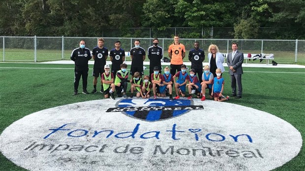 Le nouveau mini-terrain multisports du parc Paul-André Potvin inauguré officiellement