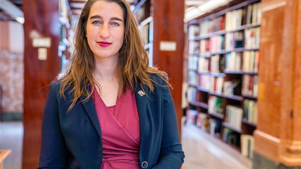 Émilise Lessard-Therrien à l’assemblée générale de Québec solidaire Mauricie
